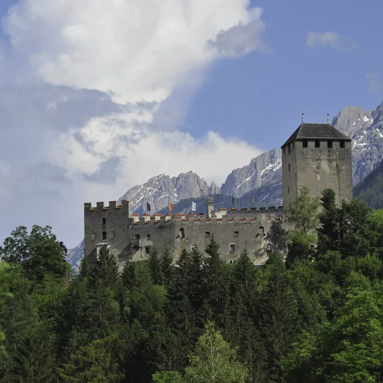 Schloss Burg Lienz © Tirol Werbung / Bernhard Aichner